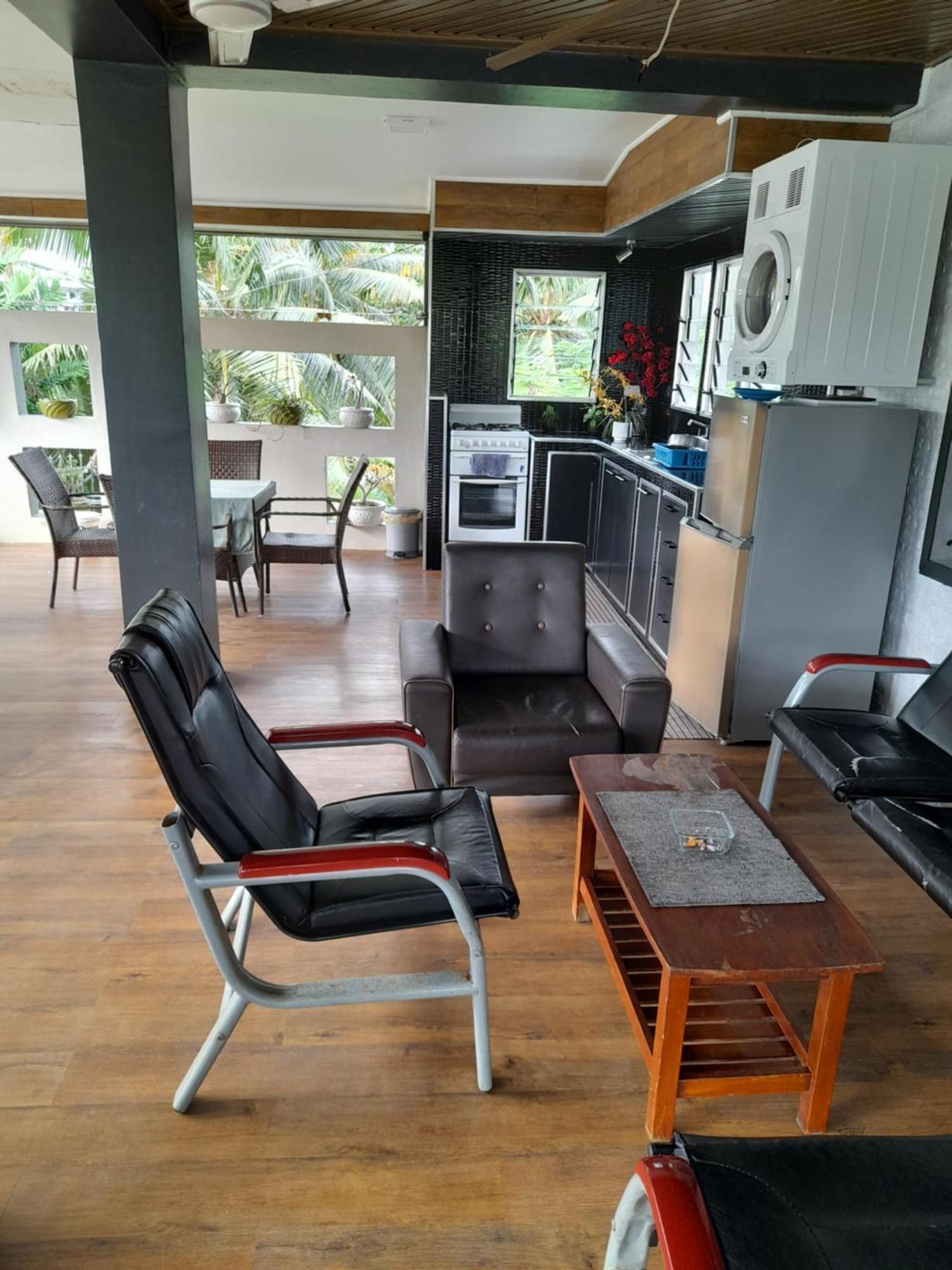 Bidesi Villa Apartments ซุวา ภายนอก รูปภาพ