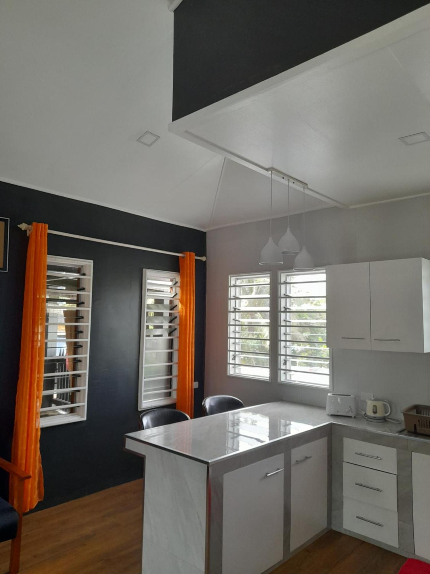 Bidesi Villa Apartments ซุวา ภายนอก รูปภาพ